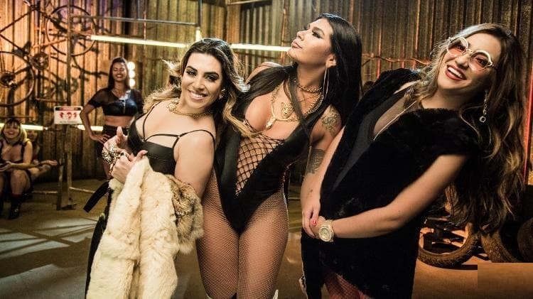 https://api.paranaibafm.com.br/mundo-dos-artistas/noticias/naiara-azevedo-arrasa-em-clipe-com-dani-russo-e-mc-pocahontas/attachment/clip-mc-pocahontas/