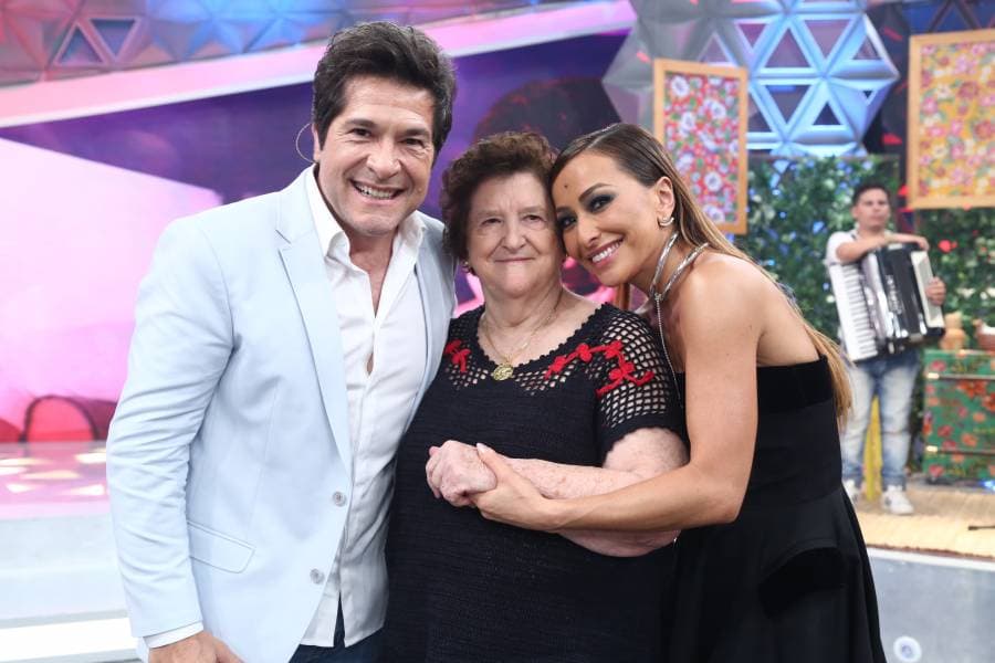 https://api.paranaibafm.com.br/mundo-dos-artistas/daniel-e-homenageado-pela-mae-no-programa-da-sabrina/attachment/daniel/