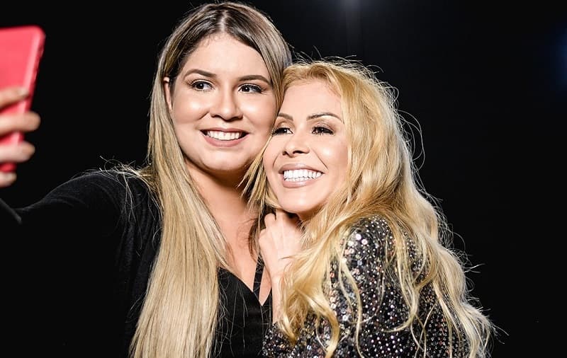 https://api.paranaibafm.com.br/mundo-dos-artistas/noticias/joelma-e-marilia-mendonca-cantam-sobre-violencia-domestica/attachment/joelma/