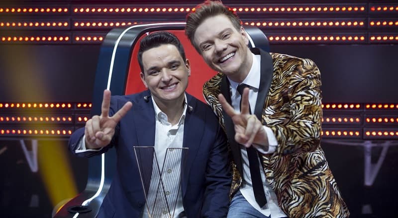 https://api.paranaibafm.com.br/mundo-dos-artistas/noticias/e-tetra-com-leo-pain-telo-vence-mais-uma-temporada-do-the-voice/attachment/leo-michel/