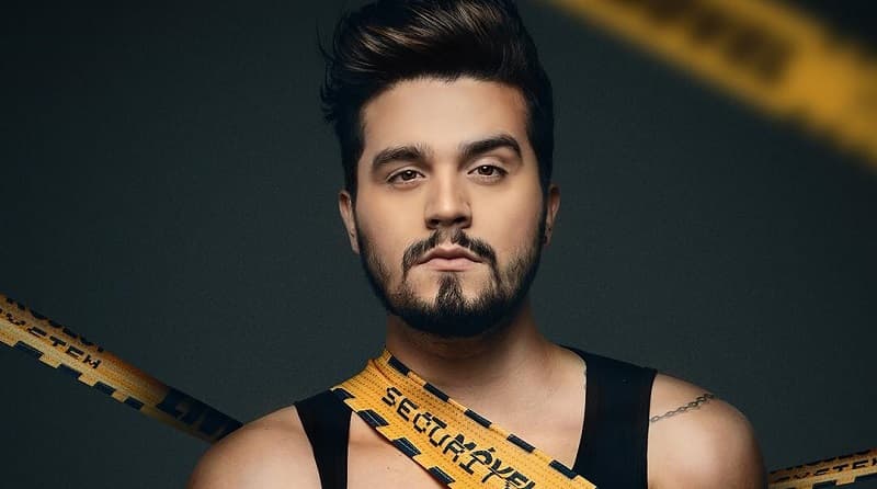 https://api.paranaibafm.com.br/mundo-dos-artistas/noticias/luan-santana-libera-segundo-video-do-projeto-live-movel/attachment/luan-8/
