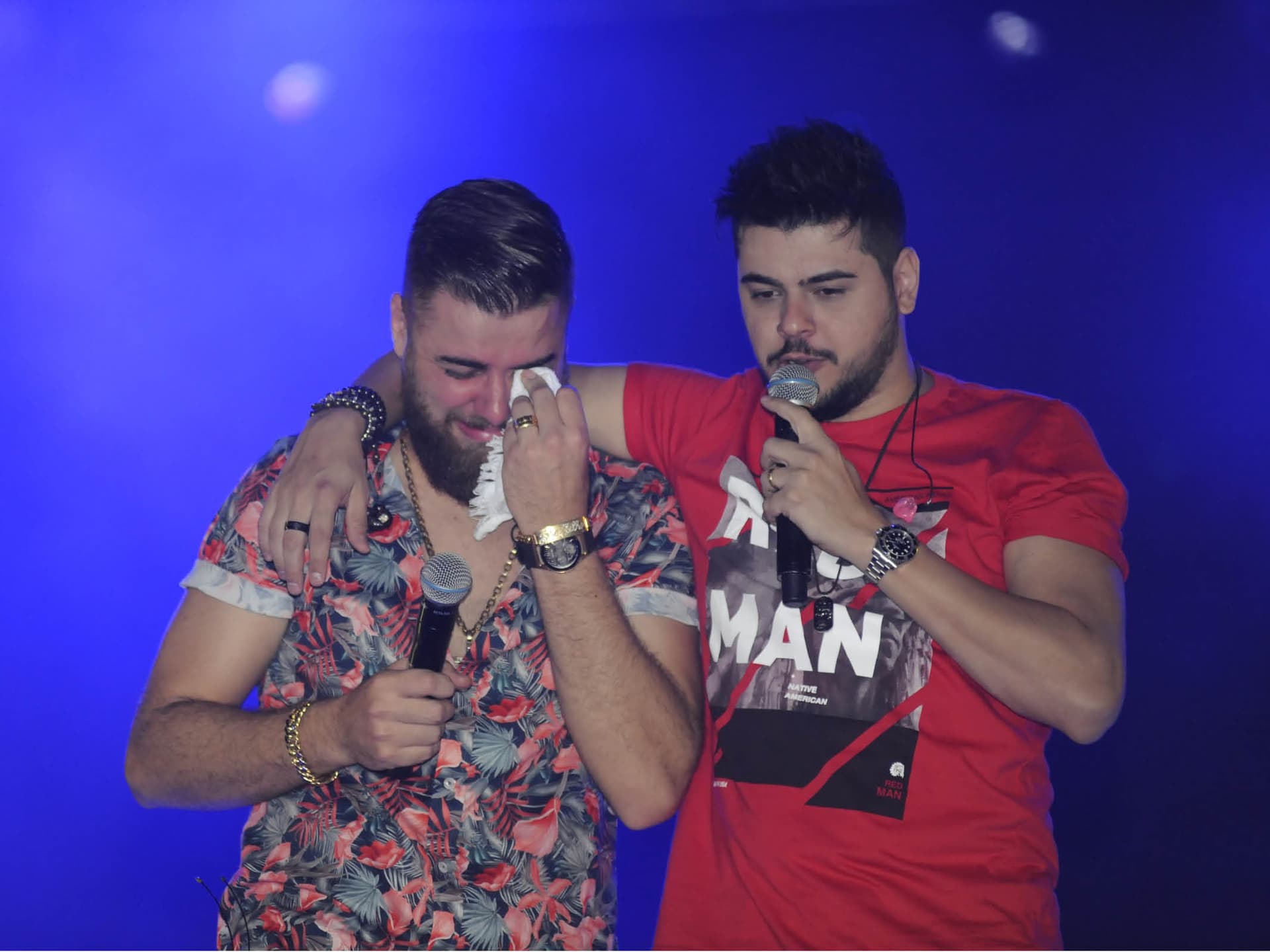 https://api.paranaibafm.com.br/mundo-dos-artistas/ze-neto-chora-por-causa-do-filho-em-show-nao-quer-falar-comigo/attachment/untitled-2/
