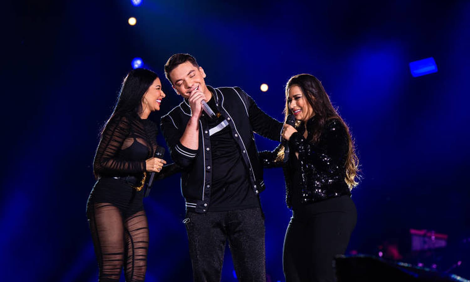 https://api.paranaibafm.com.br/mundo-dos-artistas/wesley-safadao-grava-novo-dvd-e-arrasta-multidao-no-rio-de-janeiro/attachment/safadao-grava-dvd/