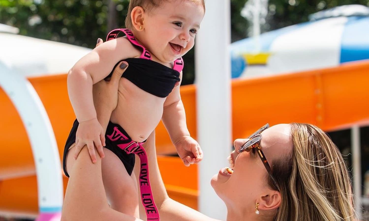 https://api.paranaibafm.com.br/mundo-dos-artistas/combinando-thaeme-e-liz-curtem-dia-de-piscina-com-o-mesmo-modelito/attachment/thaeme-liz/
