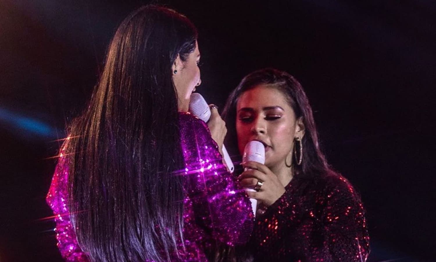 https://api.paranaibafm.com.br/mundo-dos-artistas/simone-e-simaria-interrompem-show-apos-agressao-a-mulher/attachment/simone-e-simaria-4/