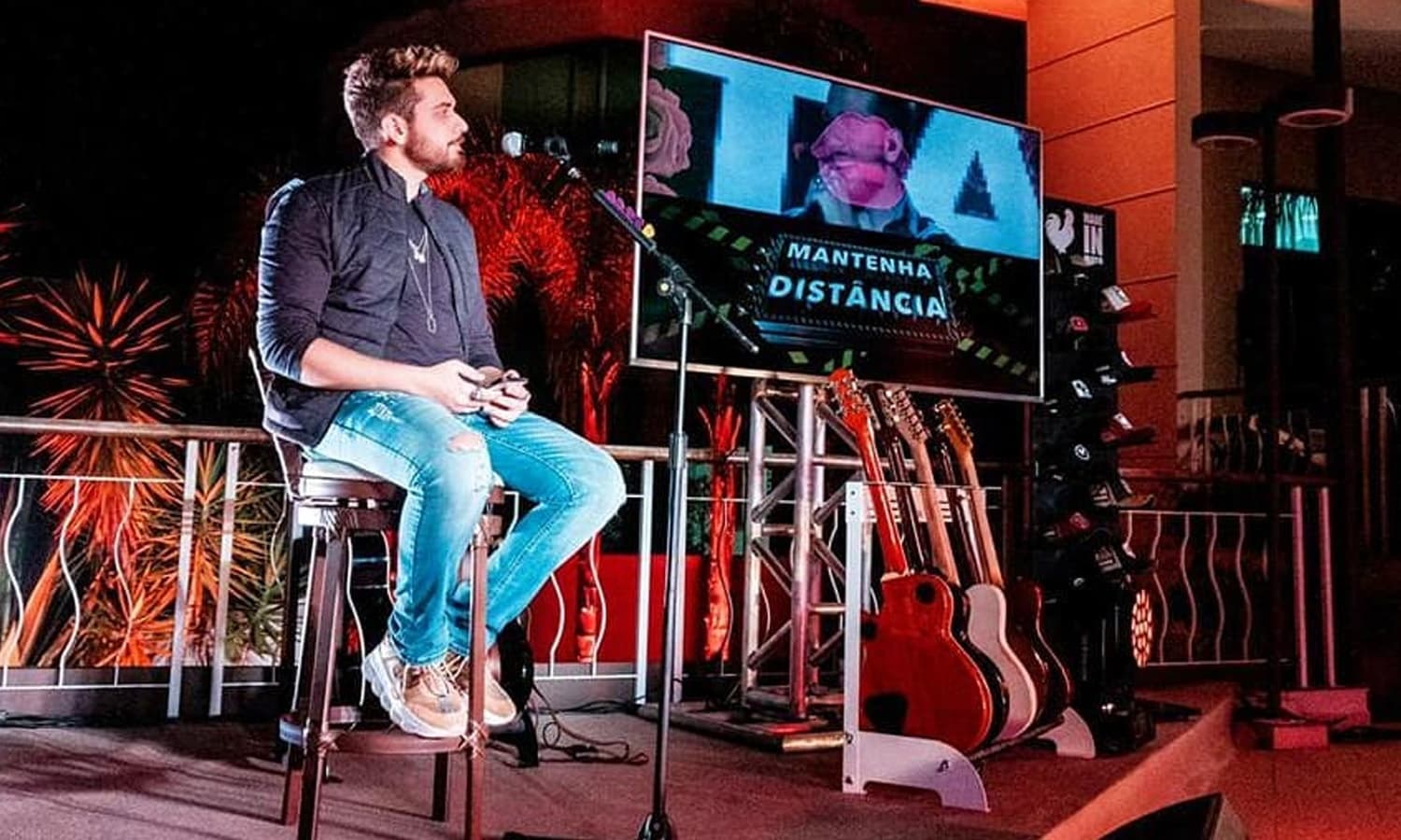 https://api.paranaibafm.com.br/mundo-dos-artistas/gustavo-mioto-lanca-anjos-nao-tem-copia-veja-o-clipe/attachment/gustavo-mioto-anjos/