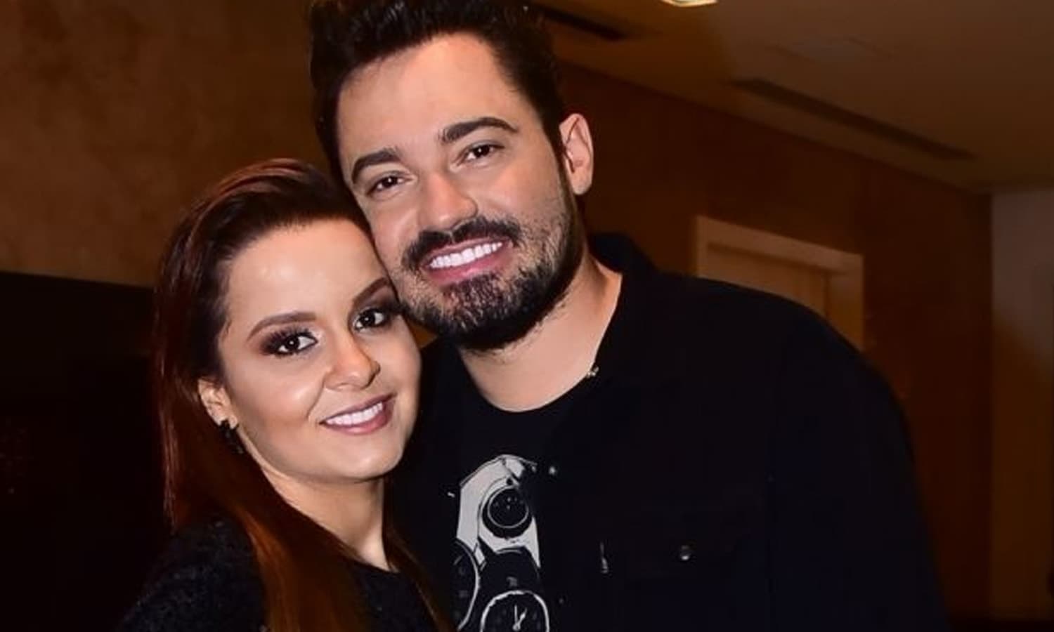 https://api.paranaibafm.com.br/mundo-dos-artistas/fernando-zor-ordenha-vaca-na-quarentena-e-maiara-elogia-sertanejo-mesmo/attachment/fernando-e-maiara-2/