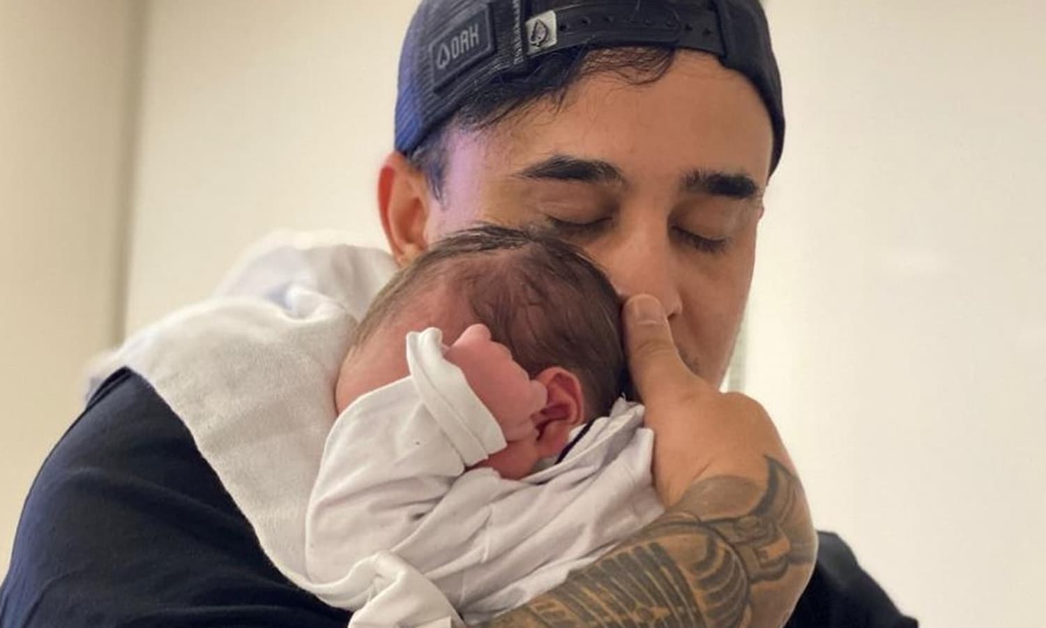 https://api.paranaibafm.com.br/mundo-dos-artistas/kauan-se-derrete-pelo-filho-cacula-e-fas-reparam-na-semelhanca-com-o-pai/attachment/kauan-filho-semelhanca/