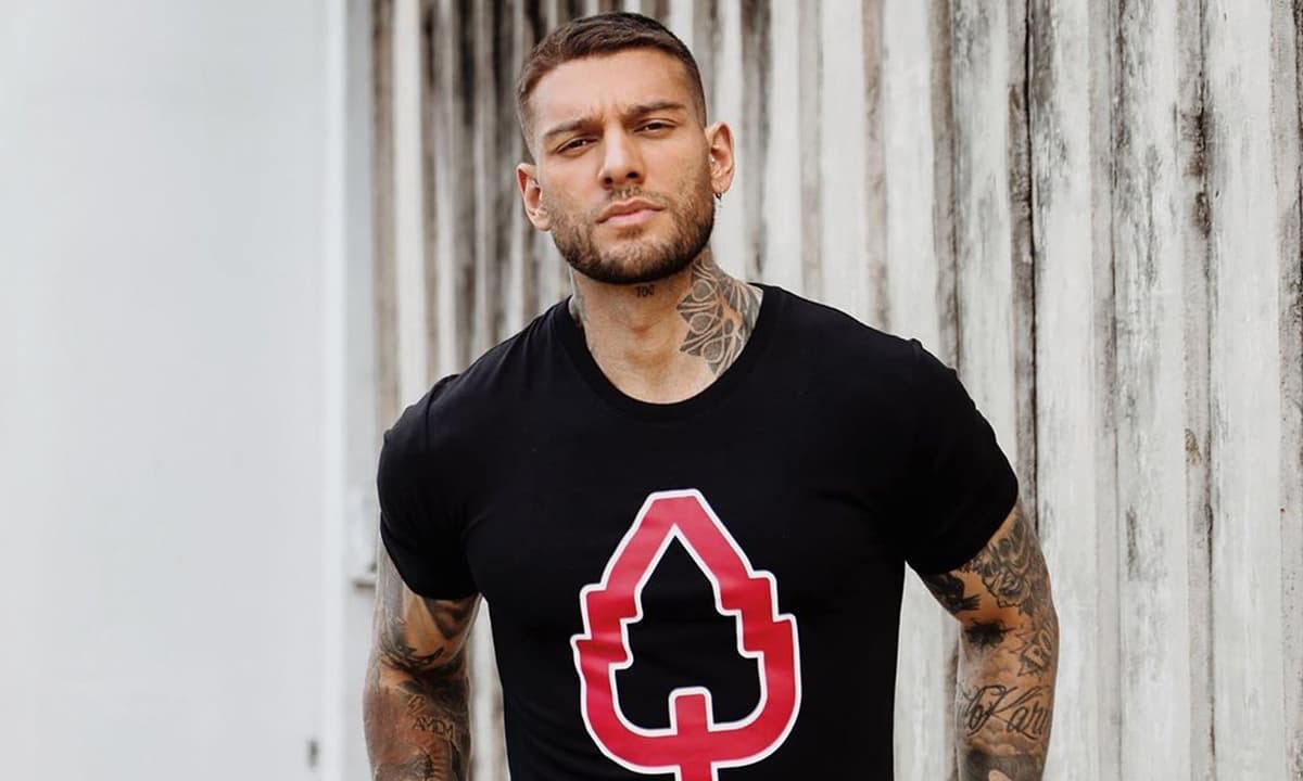 https://api.paranaibafm.com.br/mundo-dos-artistas/lucas-lucco-lanca-nova-faixa-saudade-video-tem-participacao-de-fas/attachment/lucas-lucco-saudade/