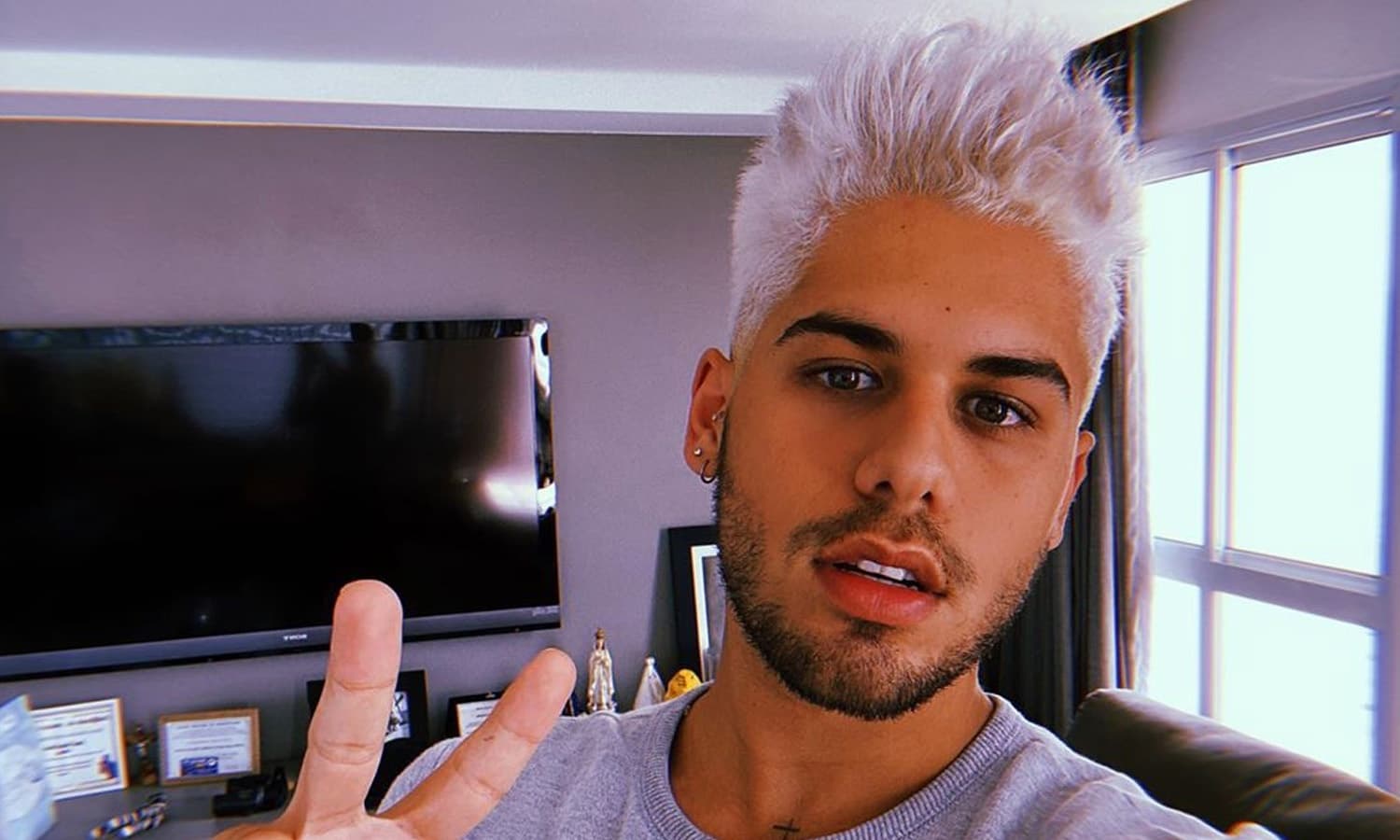 https://api.paranaibafm.com.br/mundo-dos-artistas/ze-felipe-platina-cabelo-e-fas-disparam-lindo-demais/attachment/ze-felipe-muda-cabelo/