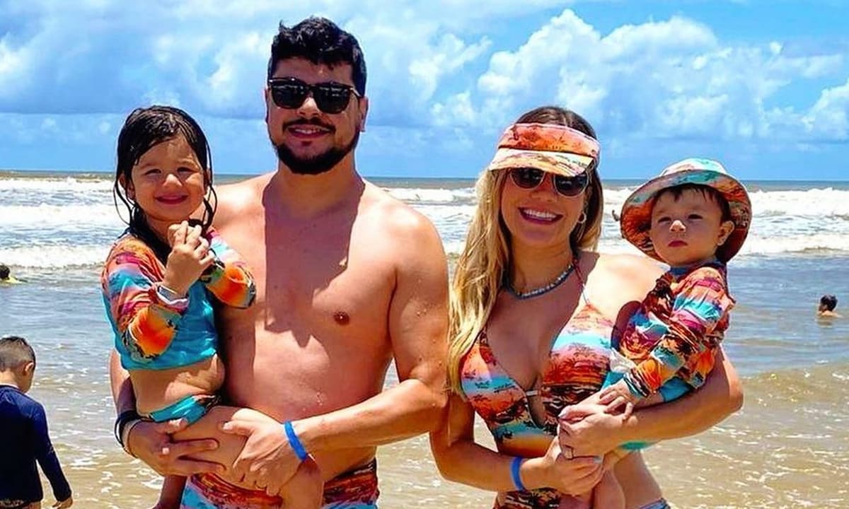 https://api.paranaibafm.com.br/mundo-dos-artistas/cristiano-da-dupla-com-ze-neto-surge-com-a-familia-em-postagem-da-mulher/attachment/cristiano-paula-familia/