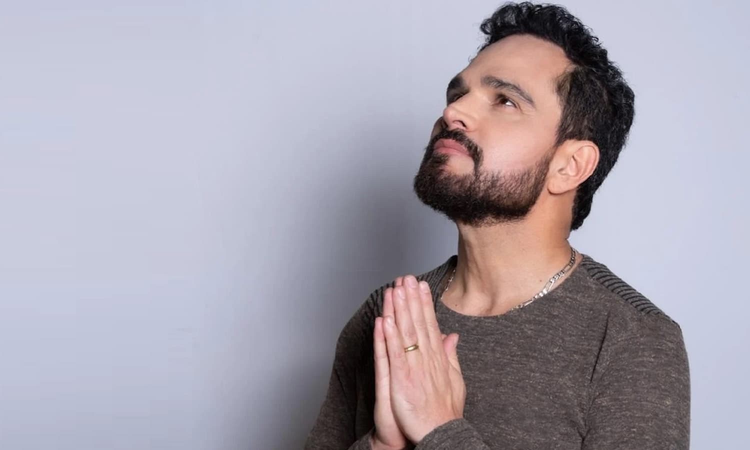 https://api.paranaibafm.com.br/mundo-dos-artistas/confira-o-bate-papo-exclusivo-da-paranaiba-fm-com-luciano-camargo/attachment/luciano-live/