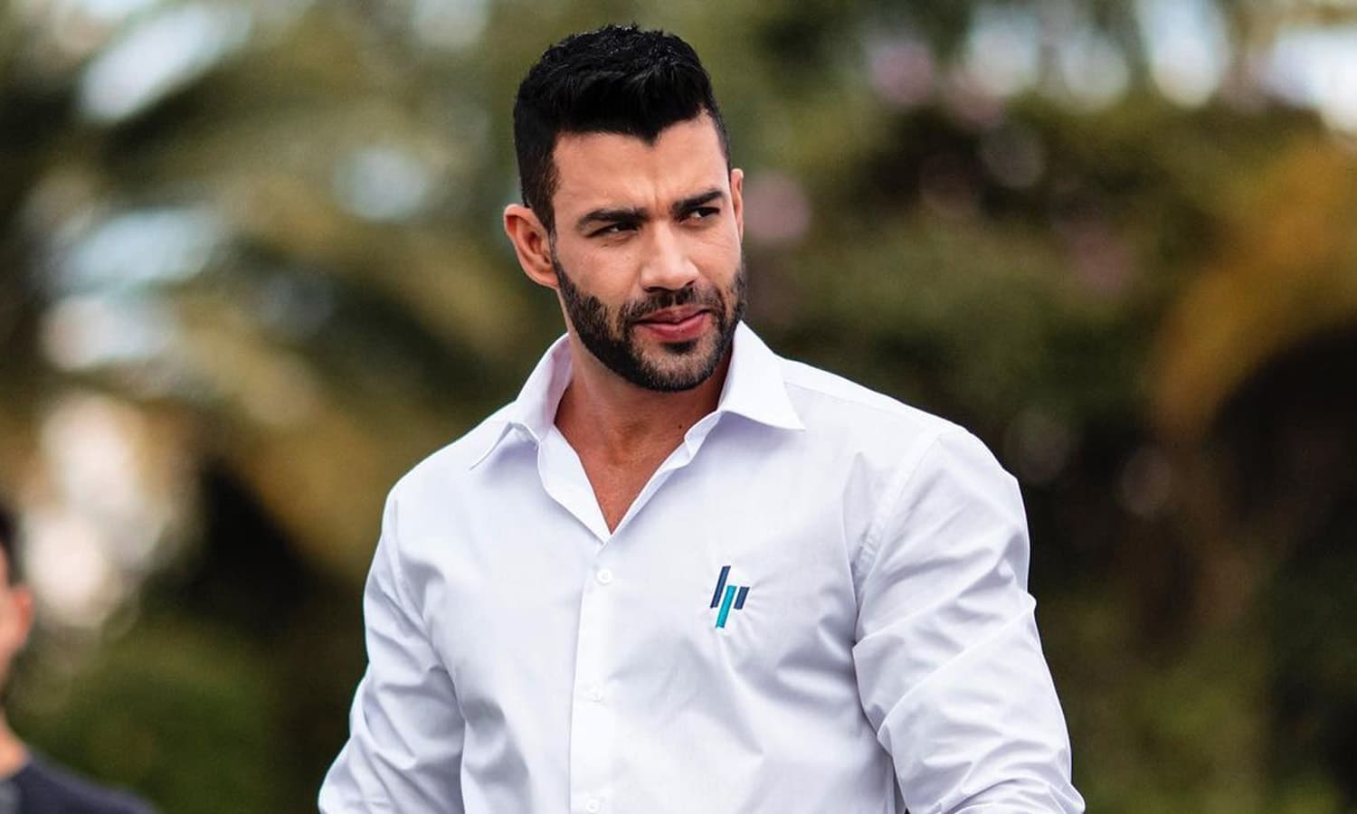https://api.paranaibafm.com.br/mundo-dos-artistas/gusttavo-lima-aparece-com-alianca-no-dedo-e-fas-especulam-namoro/attachment/gusttavo-lima-alianca/