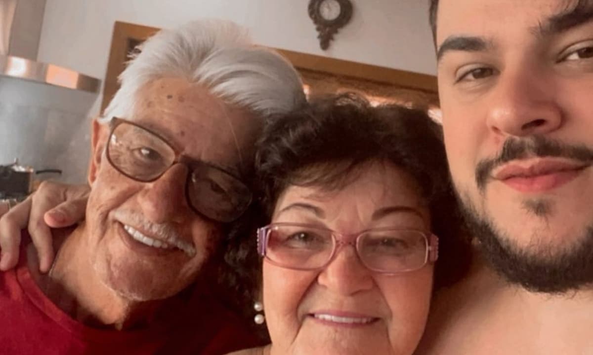 https://api.paranaibafm.com.br/mundo-dos-artistas/morre-zeneide-taparo-mae-do-sertanejo-cristiano/attachment/morre-mae-cristiano/