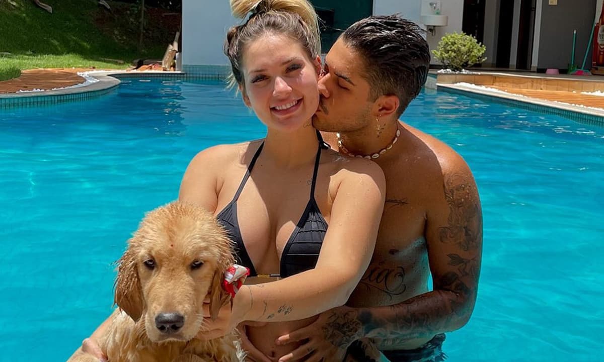 https://api.paranaibafm.com.br/mundo-dos-artistas/ze-felipe-se-declara-para-virginia-em-aniversario-de-namoro/attachment/ze-felipe-virginia-seis-meses/