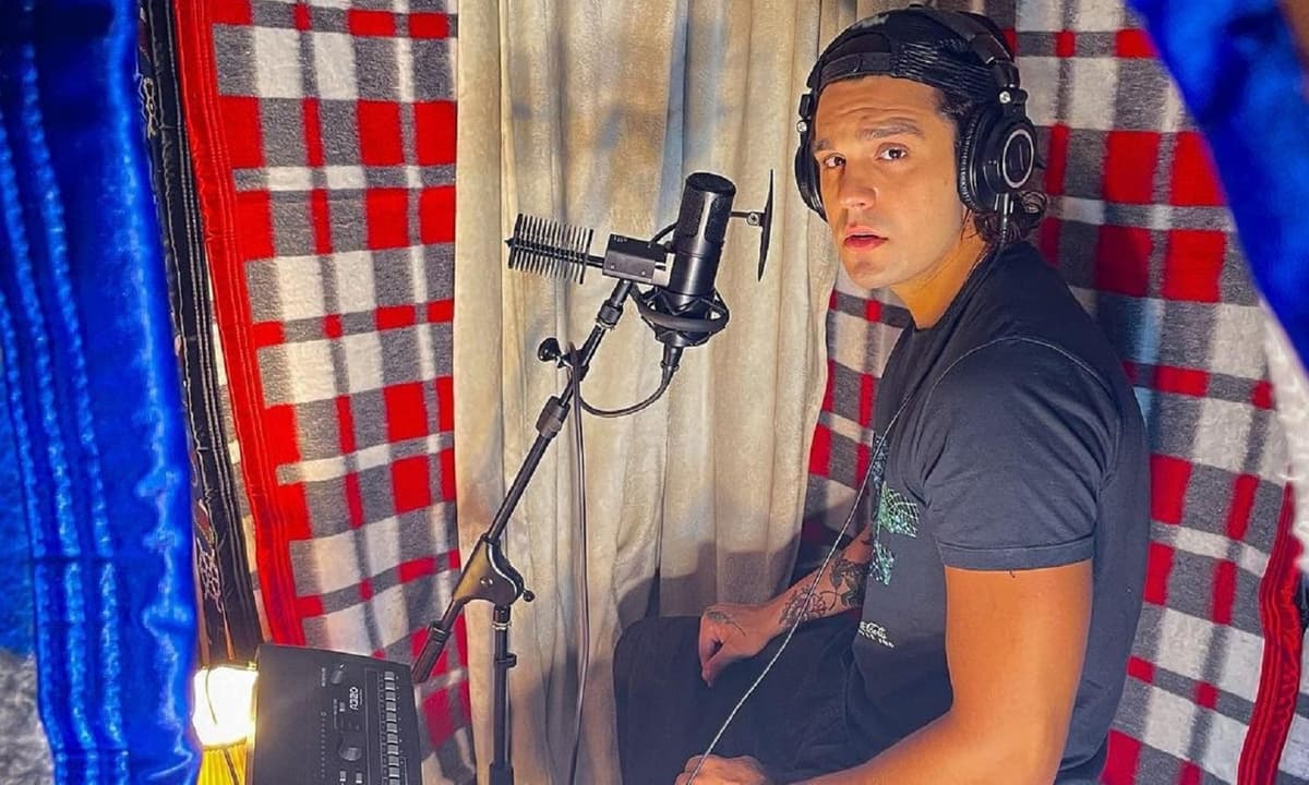 https://api.paranaibafm.com.br/mundo-dos-artistas/luan-santana-pode-estar-com-material-novo-em-breve/attachment/luan-santana-site/