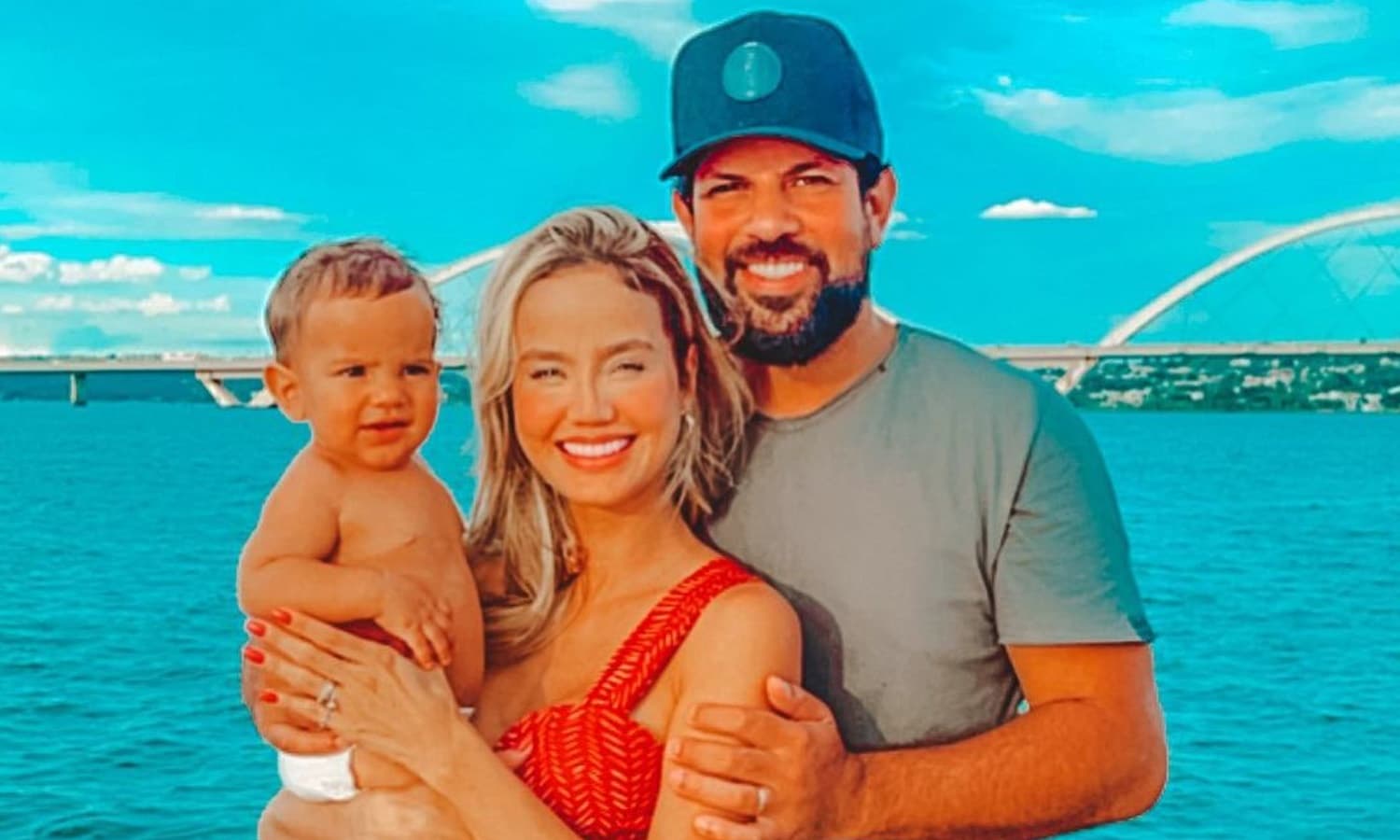 https://api.paranaibafm.com.br/mundo-dos-artistas/sorocaba-se-diverte-em-barco-ao-lado-da-mulher-e-com-filho-capitao/attachment/sorocaba-filho-1-2/