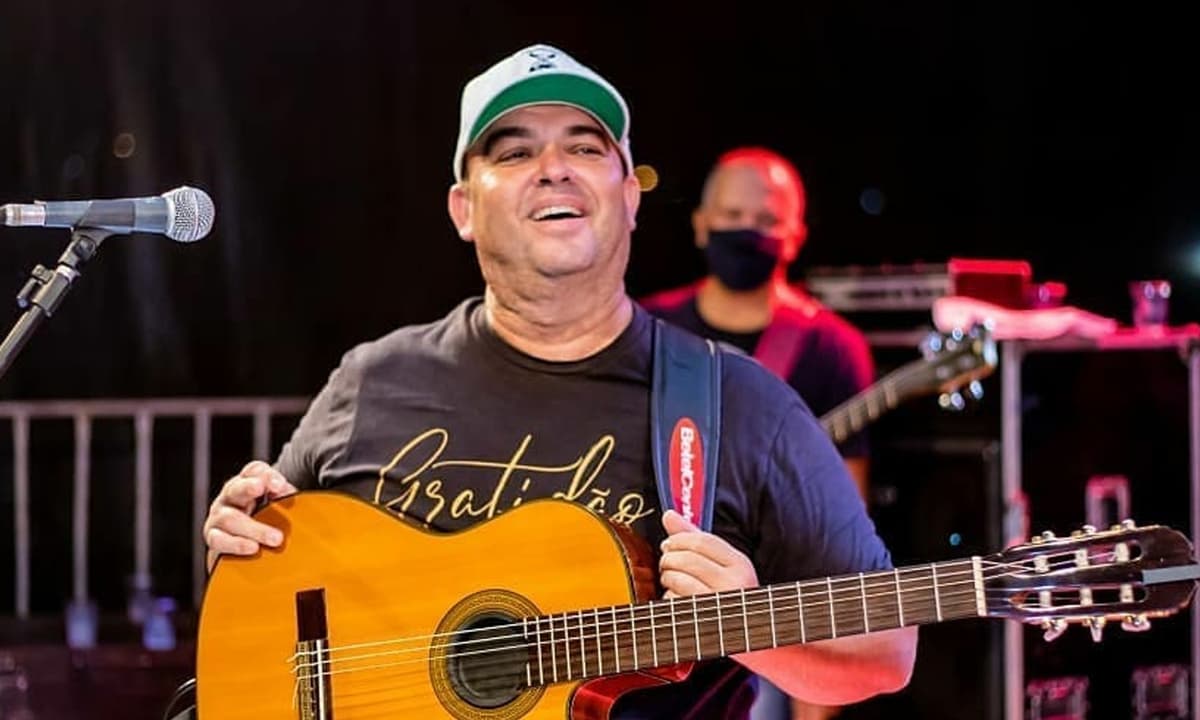 https://api.paranaibafm.com.br/mundo-dos-artistas/morre-o-cantor-paulo-sergio-apos-uma-semana-internado-com-covid-19/attachment/paulo-sergio-cantor/