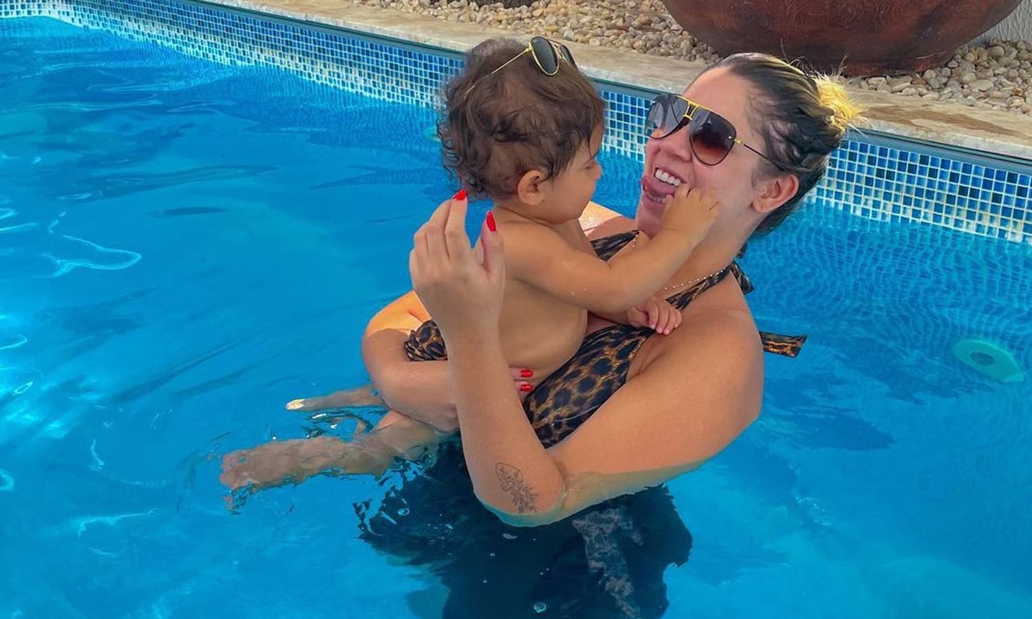 https://api.paranaibafm.com.br/mundo-dos-artistas/em-ducha-marilia-mostra-momento-de-cuidado-com-o-filho-amo-tanto/attachment/marilia-ducha-leo/