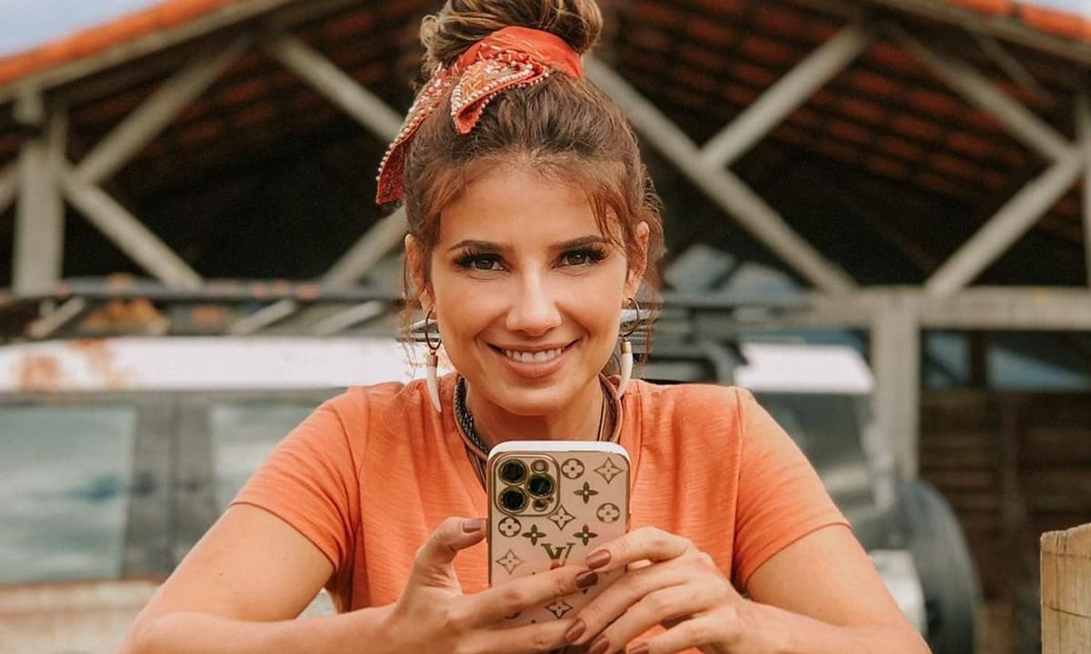 https://api.paranaibafm.com.br/mundo-dos-artistas/paula-fernandes-anuncia-lancamento-de-novo-single-promessinha/attachment/paula-fernandes-promessinha/