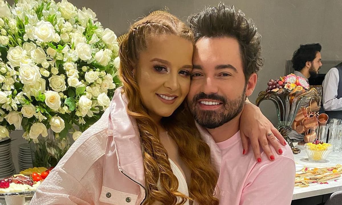 https://api.paranaibafm.com.br/mundo-dos-artistas/maiara-e-fernando-completam-dois-anos-juntos-e-trocam-declaracoes-na-web/attachment/fernando-maiara-2-anos/