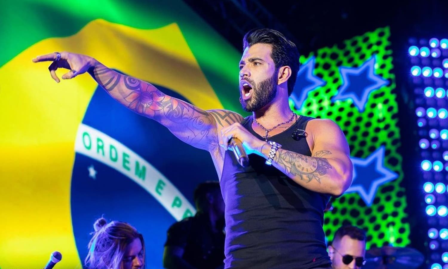 https://api.paranaibafm.com.br/mundo-dos-artistas/role-aleatorio-ronaldinho-gaucho-aparece-em-show-de-gusttavo-lima-nos-eua/attachment/gusttavo-lima-ronaldinho-eua/