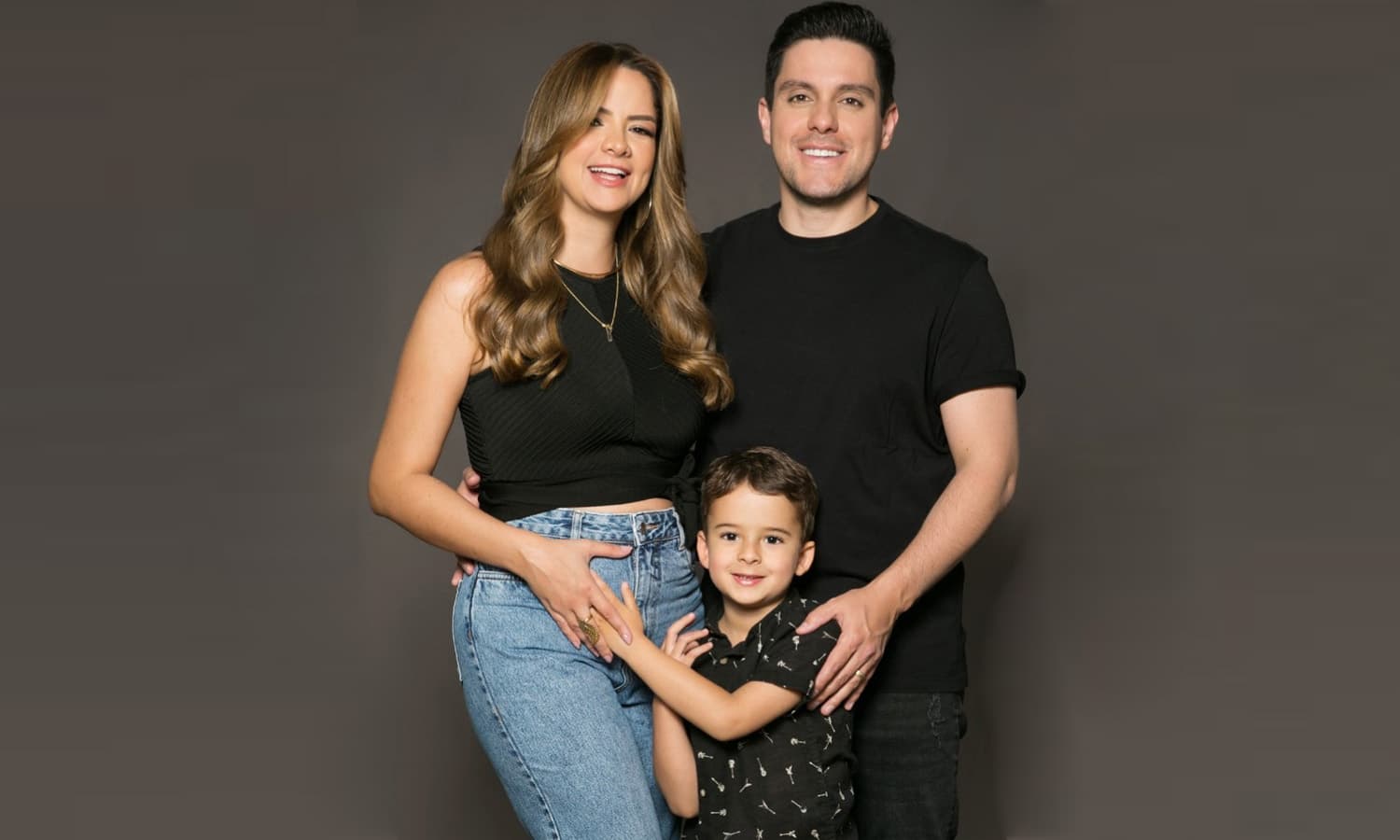 https://api.paranaibafm.com.br/mundo-dos-artistas/maria-cecilia-e-rodolfo-fazem-cha-revelacao-ao-lado-do-pequeno-pedro/attachment/maria-cecilia-e-rodolfo-2/