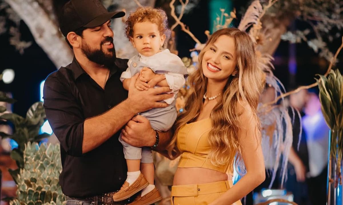 https://api.paranaibafm.com.br/mundo-dos-artistas/nasce-fernanda-segunda-filha-de-sorocaba-com-biah-rodrigues/attachment/fernanda-sorocaba-biah-2/