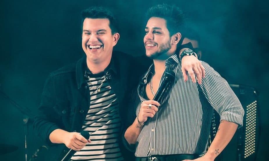 https://api.paranaibafm.com.br/mundo-dos-artistas/hugo-guilherme-liberam-a-inedita-oi-deus-gravada-ao-vivo-em-goiania/attachment/hugoguilherme/