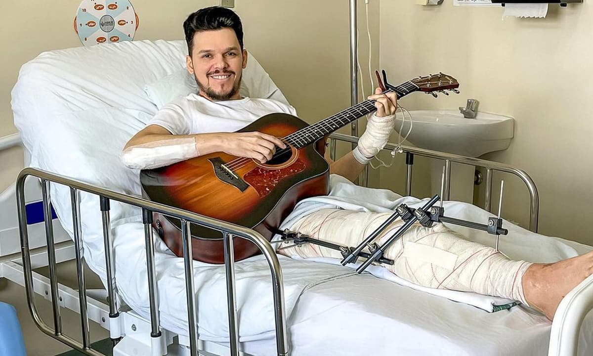 https://api.paranaibafm.com.br/mundo-dos-artistas/thiago-costa-recebe-alta-apos-acidente-aquatico-nasci-de-novo/attachment/thiago-costa-hospital/