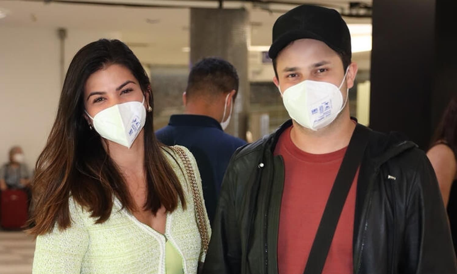 https://api.paranaibafm.com.br/mundo-dos-artistas/matheus-da-dupla-com-kauan-e-clicado-com-bolsa-de-luxo-em-aeroporto/attachment/matheus-kauan-mulher-1/