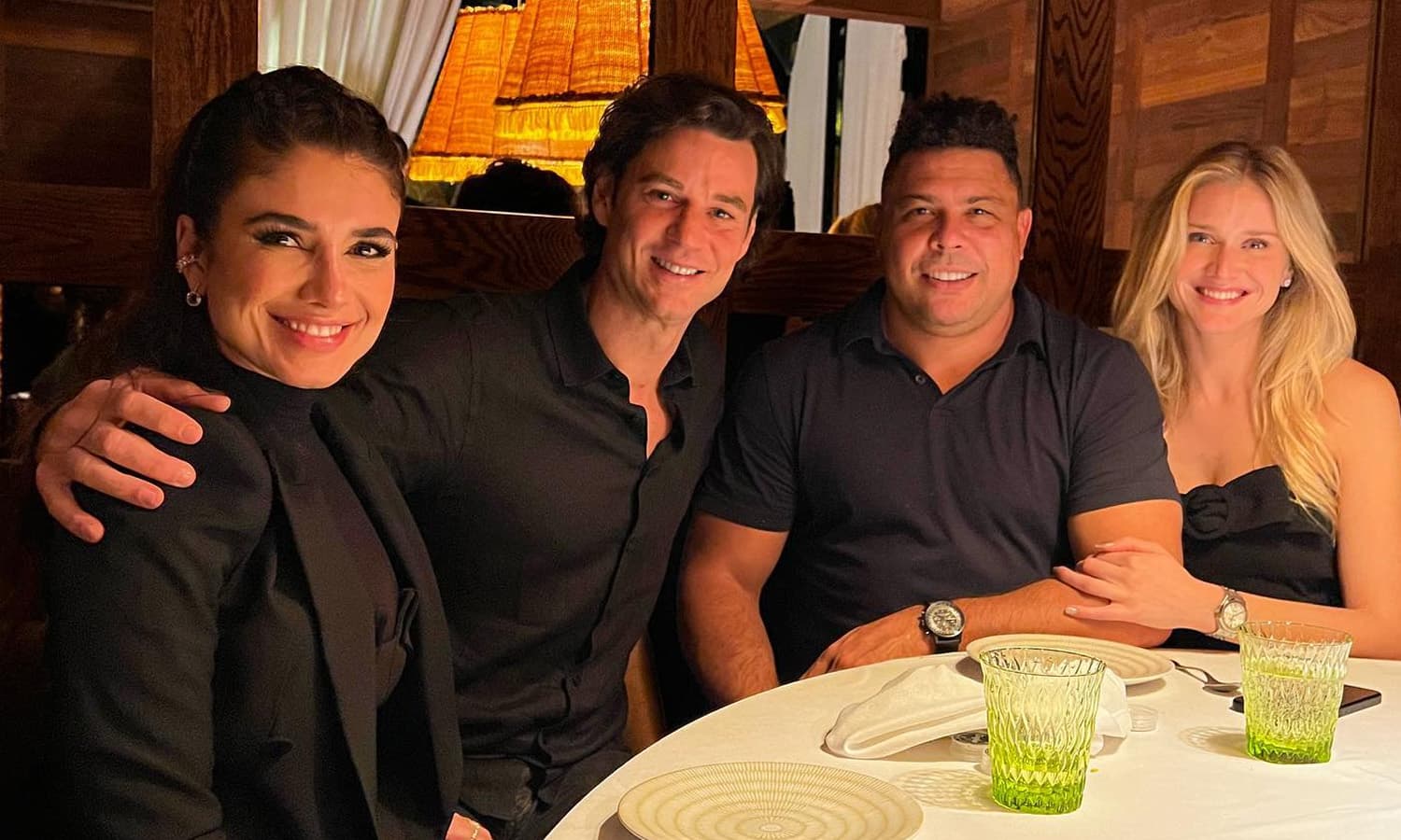 https://api.paranaibafm.com.br/mundo-dos-artistas/paula-fernandes-tieta-ronaldo-fenomeno-em-partida-de-tenis-na-espanha/attachment/paula-fernandes-ronaldo/