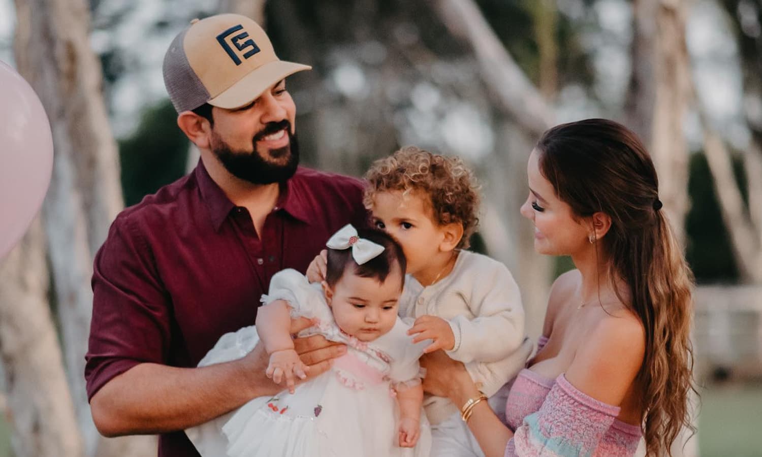 https://api.paranaibafm.com.br/mundo-dos-artistas/sorocaba-e-biah-rodrigues-celebram-seis-meses-da-filha-cacula-fernanda/attachment/sorocaba-biah-seis-meses-fernanda/