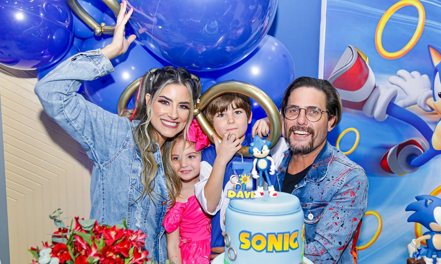 https://api.paranaibafm.com.br/mundo-dos-artistas/hudson-comemora-aniversario-dos-filhos-ao-lado-da-mulher-thayra-machado/attachment/hudson-aniversario-filhos-1/