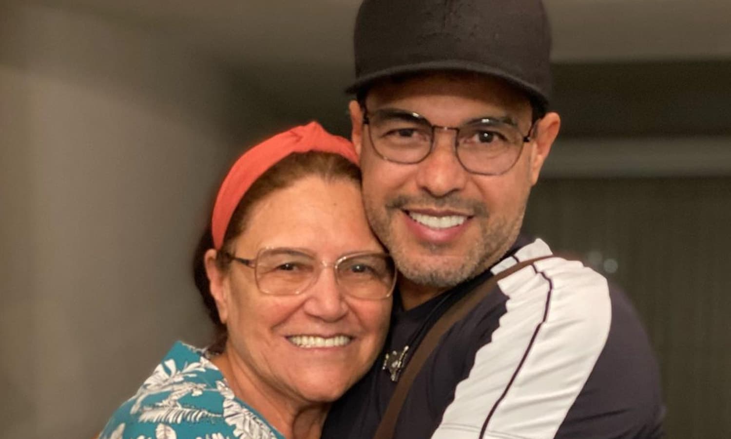 https://api.paranaibafm.com.br/mundo-dos-artistas/zeze-di-camargo-faz-homenagem-em-aniversario-da-mae-mulher-forte/attachment/zeze-di-camargo-1/