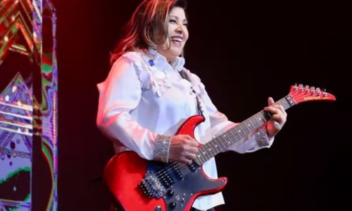 https://api.paranaibafm.com.br/mundo-dos-artistas/apos-um-mes-sem-noticias-de-guitarra-extraviada-roberta-miranda-oferece-recompensa-em-dinheiro/attachment/roberta-22/