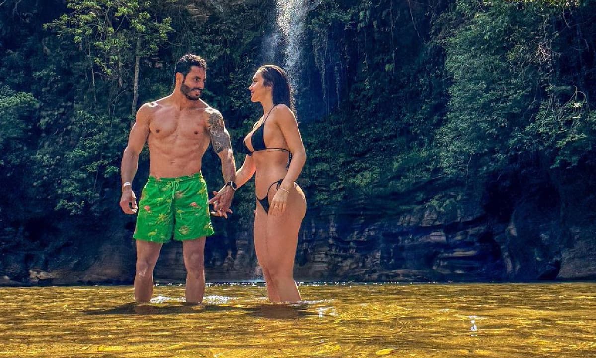 https://api.paranaibafm.com.br/mundo-dos-artistas/rodolffo-curte-momento-romantico-em-cachoeira-com-thayla-lacerda/attachment/rodolffo-site/