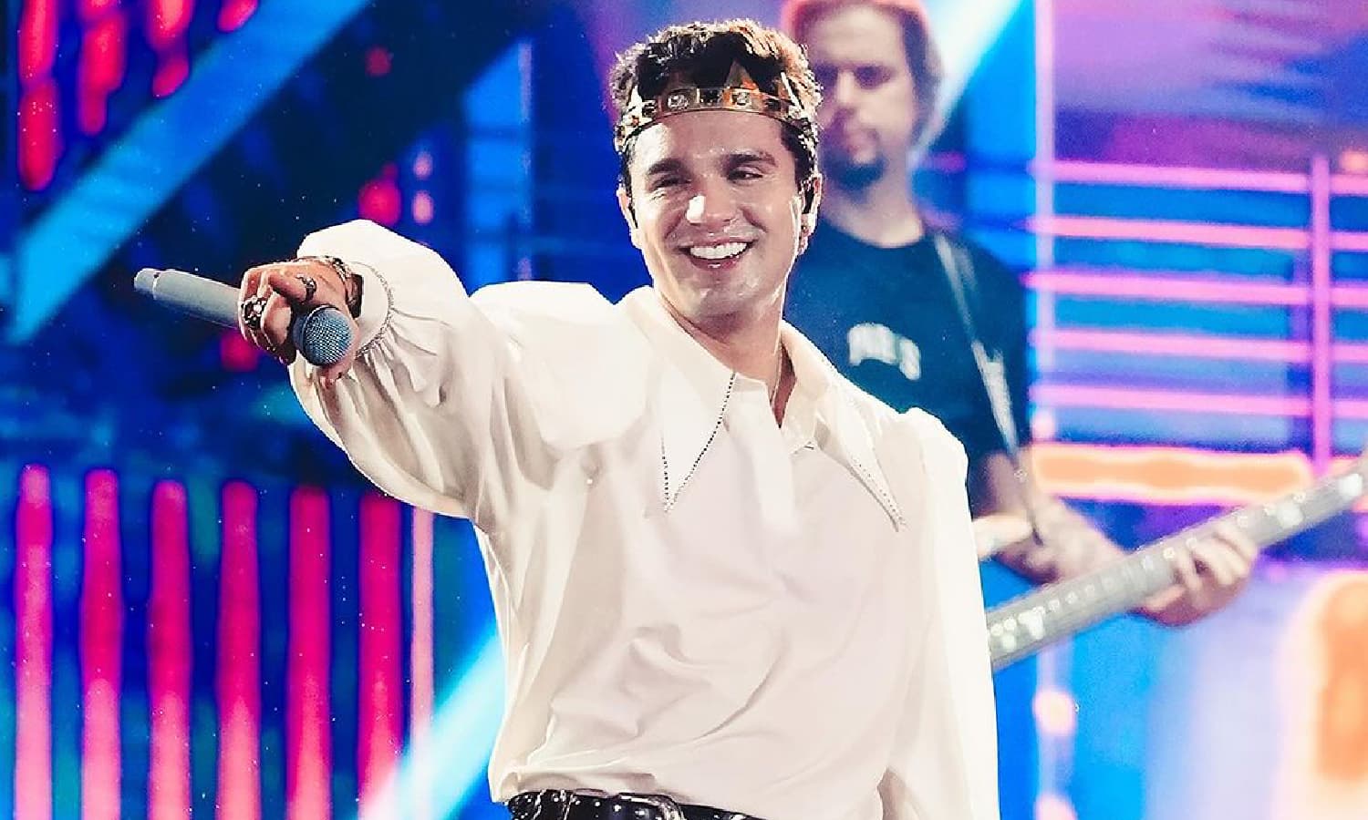 https://api.paranaibafm.com.br/mundo-dos-artistas/luan-santana-libera-ultimas-faixas-do-projeto-luan-city-2-0-e-recebe-certificado-de-platina/attachment/ls-site/
