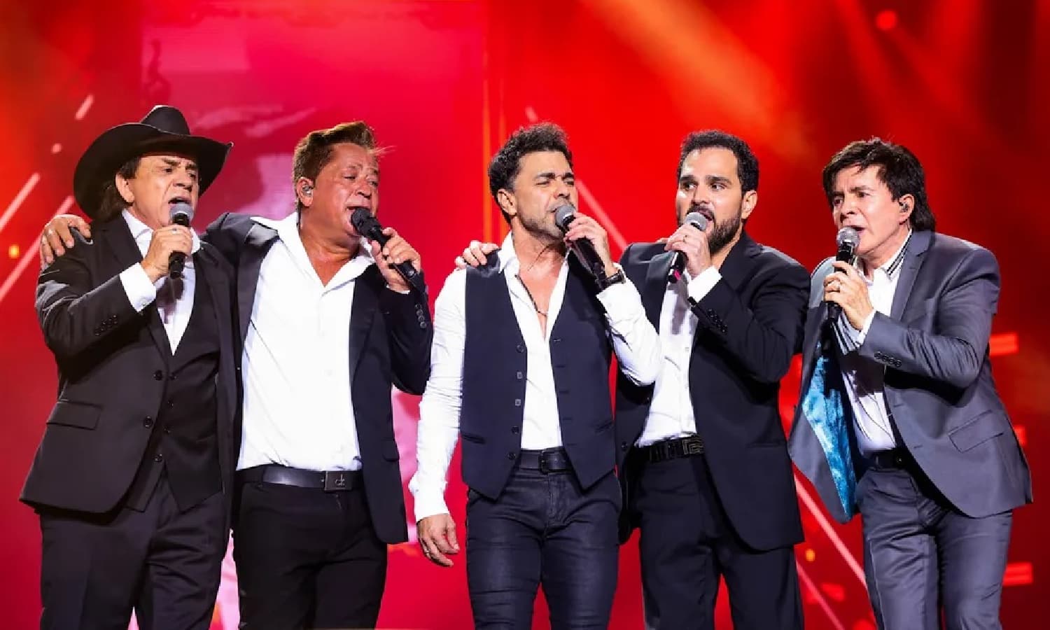 https://api.paranaibafm.com.br/mundo-dos-artistas/amigos-20-anos-turne-comemorativa-chega-ao-fim-e-ganha-especial-na-tv/attachment/amigos-site/