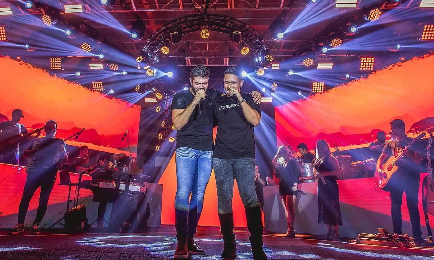 https://api.paranaibafm.com.br/mundo-dos-artistas/henrique-juliano-finalizam-o-album-to-be-e-liberam-o-clipe-de-senti-saudade-de-voce/attachment/hj-site-13/