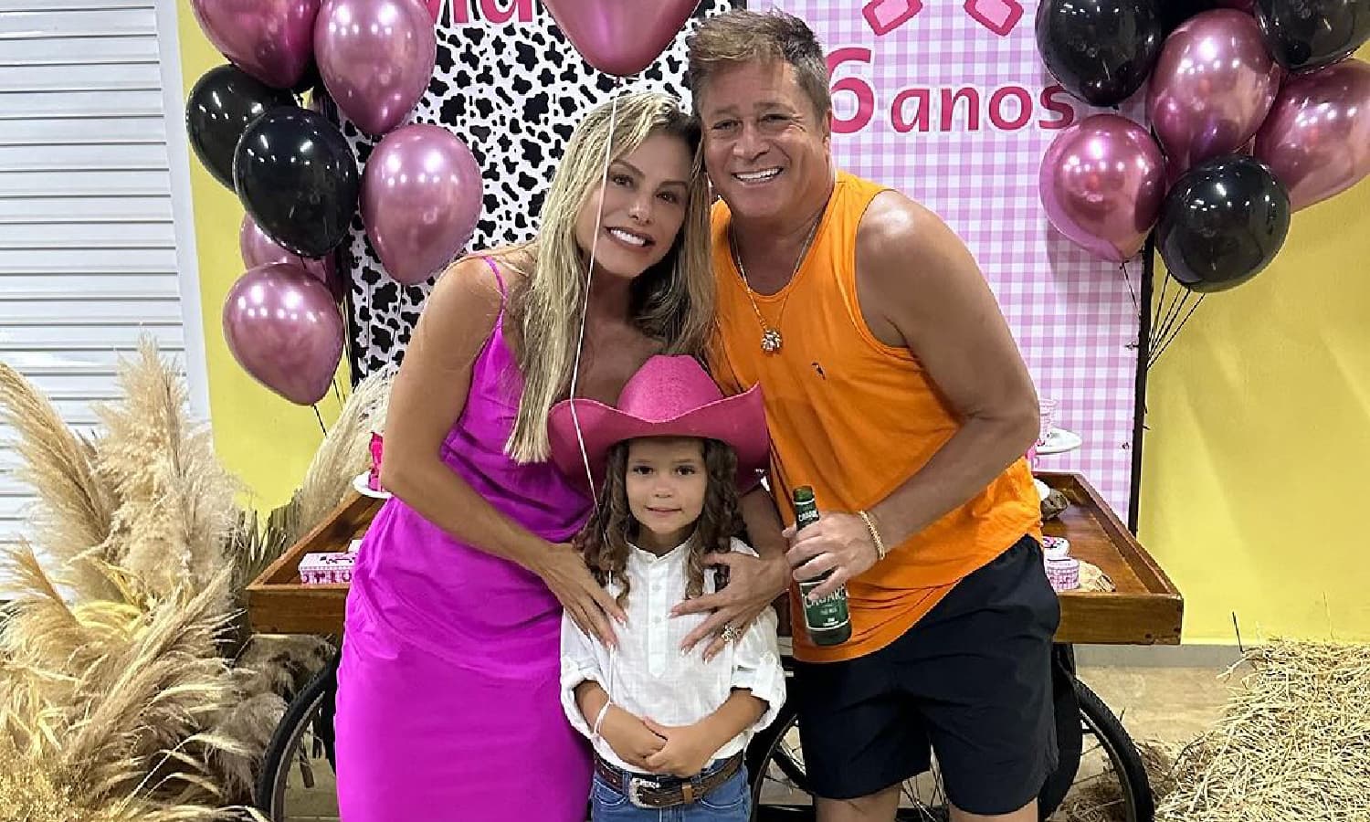 https://api.paranaibafm.com.br/mundo-dos-artistas/leonardo-e-poliana-rocha-celebram-o-aniversario-da-netinha-maria-vitoria/attachment/poli-site/