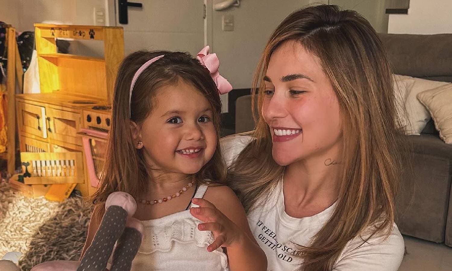 https://api.paranaibafm.com.br/mundo-dos-artistas/virginia-justifica-a-decisao-de-colocar-dois-segurancas-na-escola-da-filha/attachment/novo-projeto-5-3/
