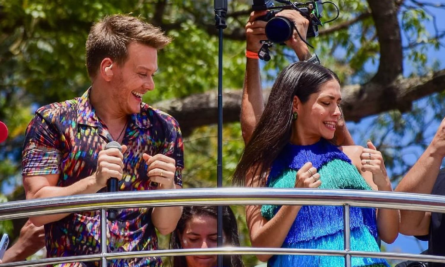 https://api.paranaibafm.com.br/mundo-dos-artistas/michel-telo-refaz-pedido-de-casamento-a-thais-fersoza-10-anos-apos-o-primeiro-sim/attachment/novo-projeto-58/