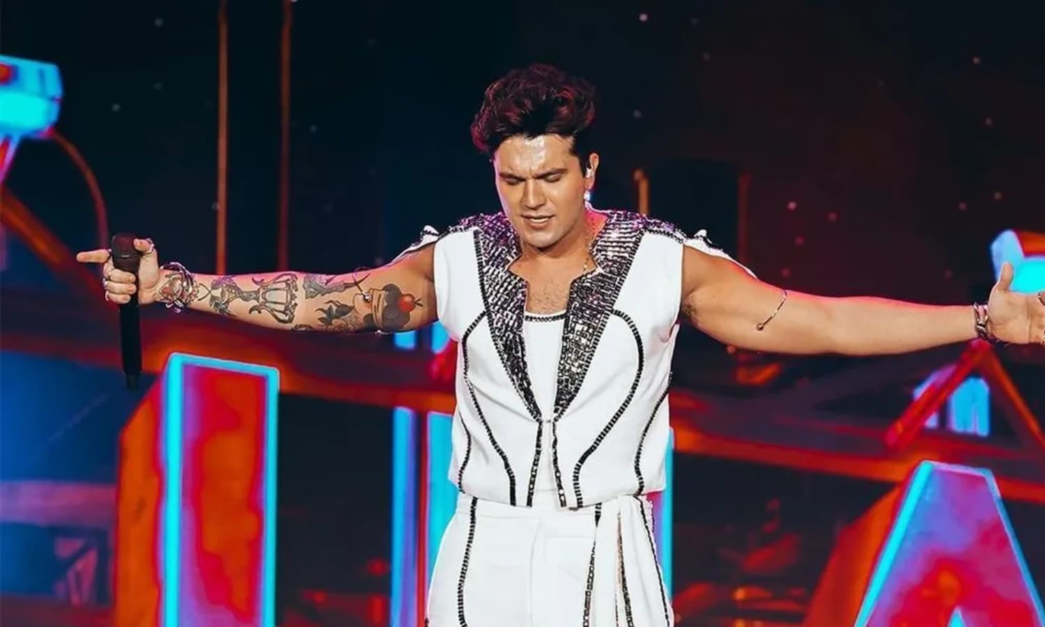 https://api.paranaibafm.com.br/mundo-dos-artistas/luan-santana-posta-noticias-sobre-seu-estado-de-saude/attachment/luan-santana-1-2/