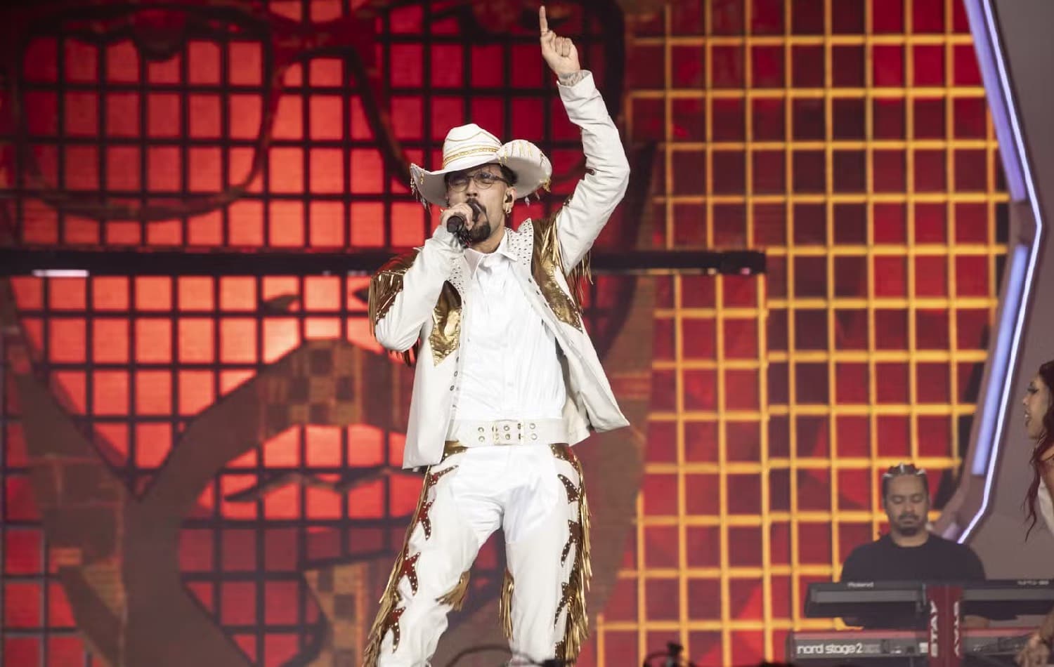 https://api.paranaibafm.com.br/mundo-dos-artistas/luan-pereira-e-internado-para-exames-apos-mal-estar-durante-show-em-barretos/attachment/luan-pereira-passa-mal-durante-show/