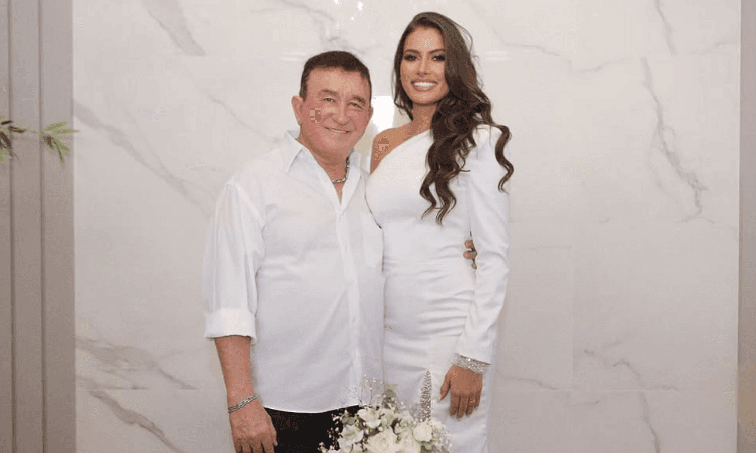 https://api.paranaibafm.com.br/mundo-dos-artistas/amado-batista-oficializa-casamento-com-a-miss-calita-franciele/attachment/foto-site-paranaiba-fm-3-2/