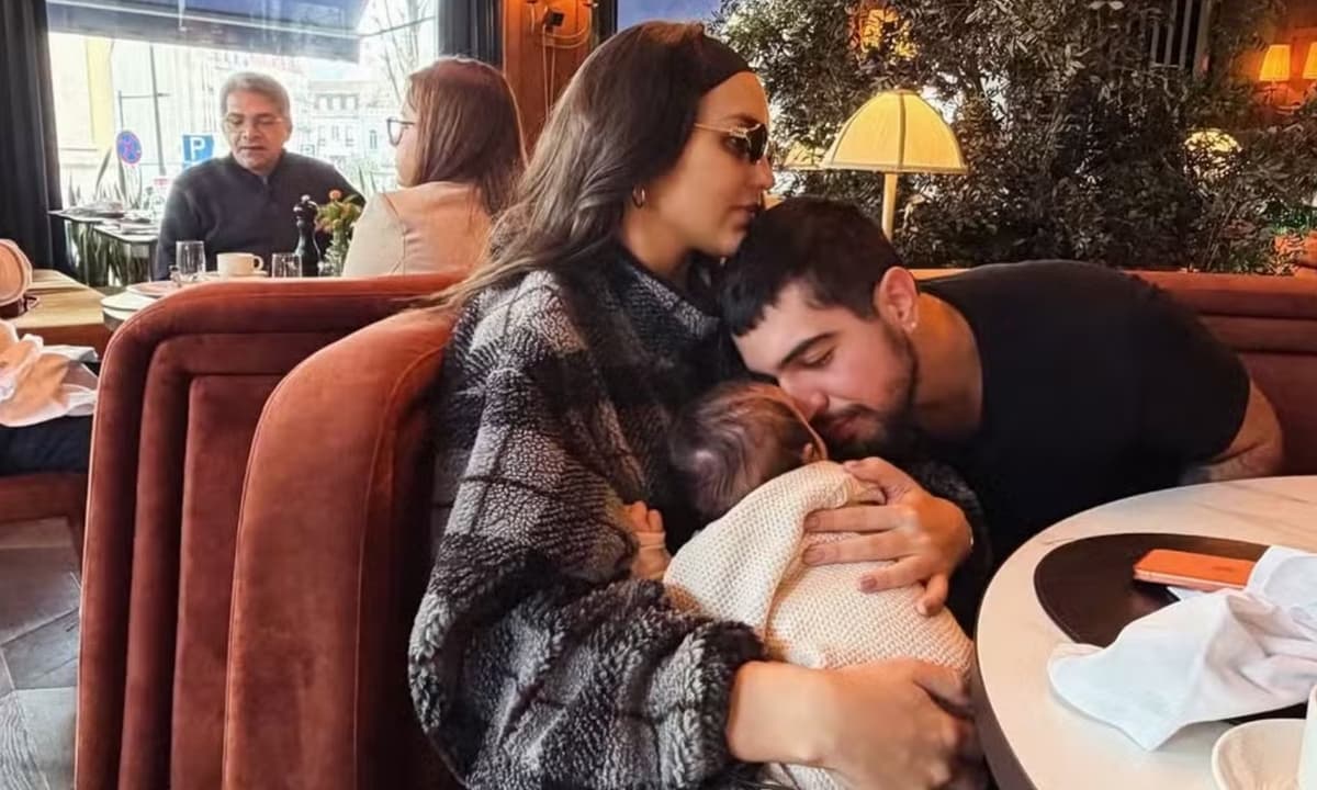 Nattan assume cuidados de Zuza em dia de trabalho de Rafa Kalimann