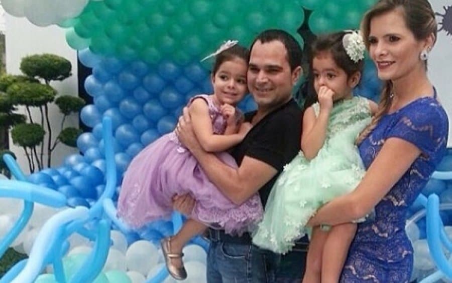 https://api.paranaibafm.com.br/mundo-dos-artistas/noticias/luciano-comemora-aniversario-das-filhas-em-sao-paulo_13-03-2014_7697-htm/attachment/5c5a4babba4f853ac07ce43066caf03e/