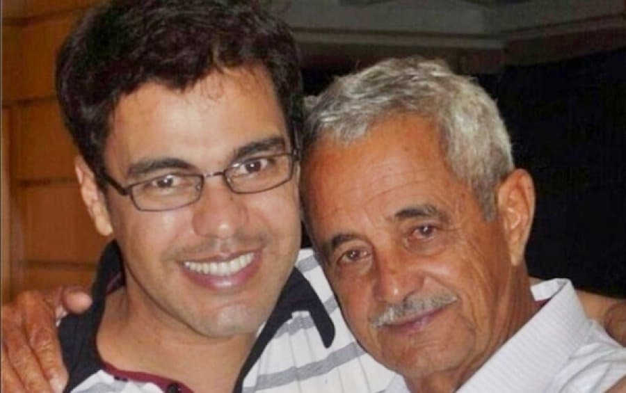 https://api.paranaibafm.com.br/mundo-dos-artistas/noticias/zeze-di-camargo-homenageia-o-pai-nas-redes-sociais_27-02-2014_40196-htm/attachment/a99eeae80415646ed5e1aadf7809b3d8/