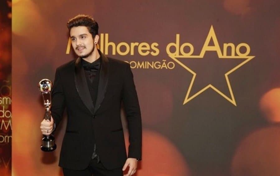 https://api.paranaibafm.com.br/mundo-dos-artistas/noticias/luan-santana-vence-premio-melhores-do-ano_17-03-2014_32397-htm/attachment/b4f3faf08a75704070a35a2f6a9df485/